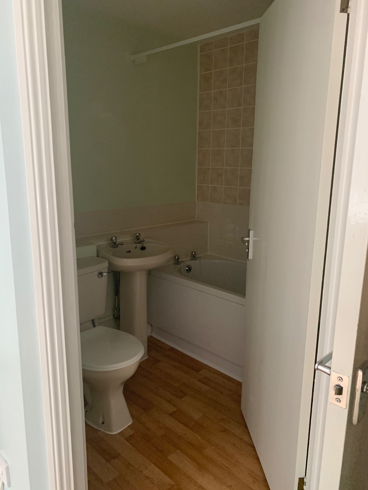 Bathroom of 1 bed maisonette in Peterborough